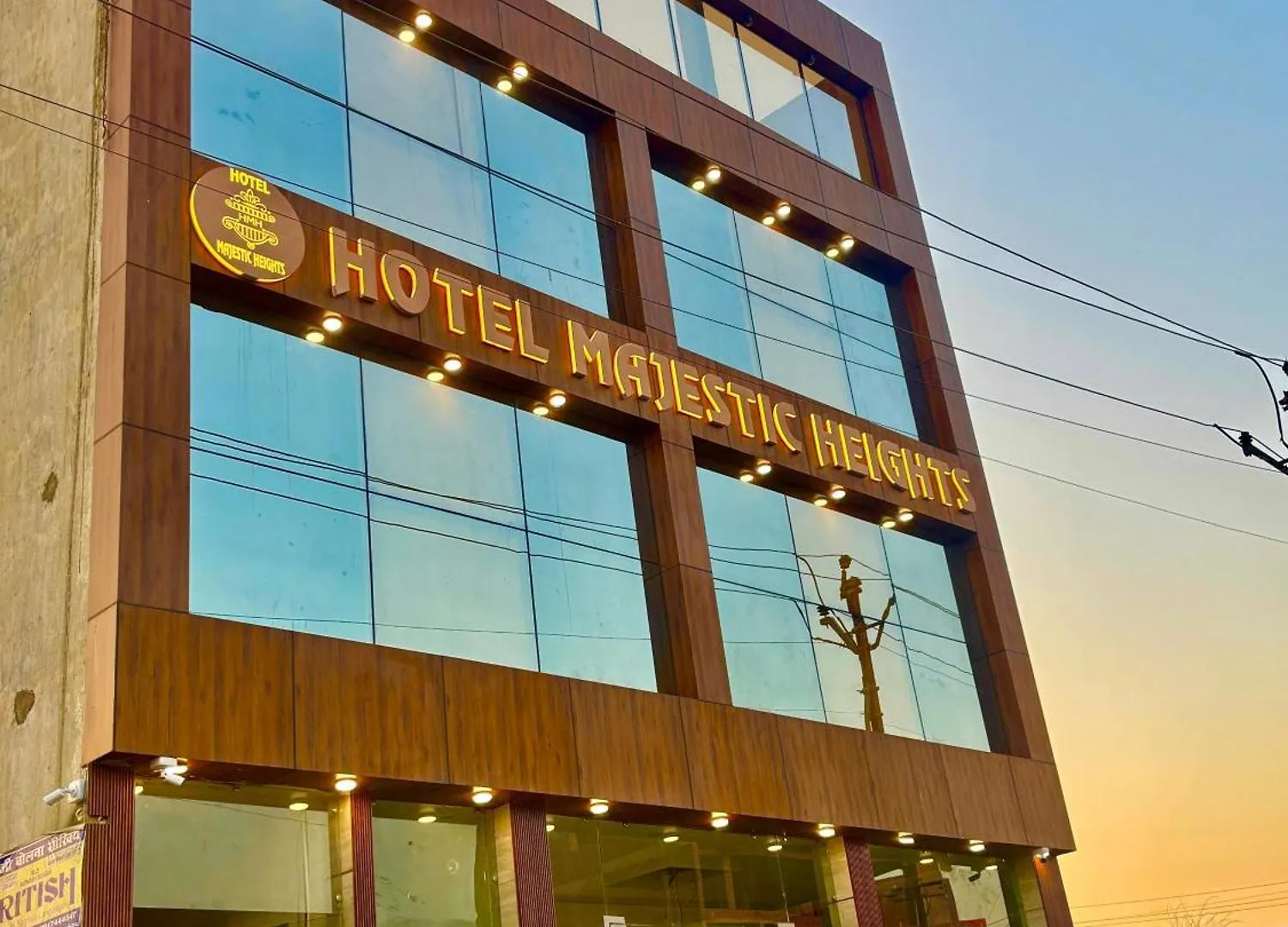 Hotel Majestic Heights Agra