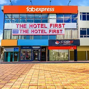 Hotel Fabhotel The First