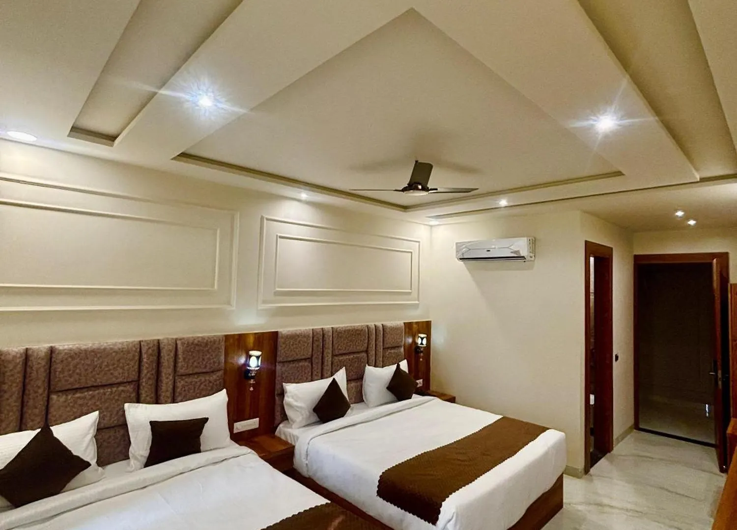 Hotel Majestic Heights Agra